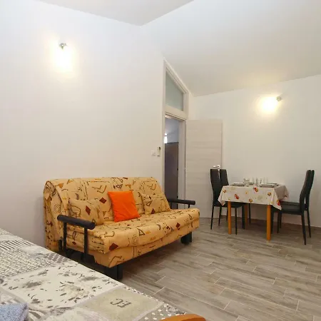 Apartment Oriana 898 *