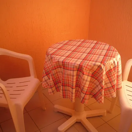 Oriana 898 Apartment