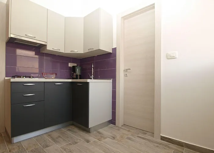 Oriana 898 Apartman Pula