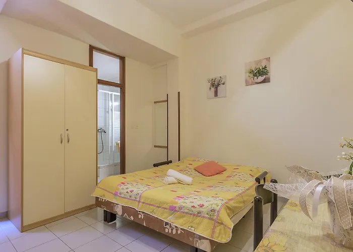 Oriana 898 شقة *