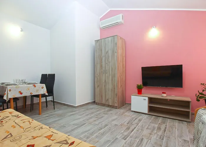 Oriana 898 شقة *