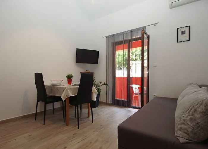 Oriana 898 شقة بولا