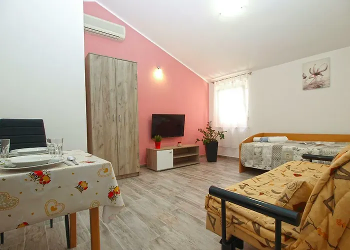 Oriana 898 بولا